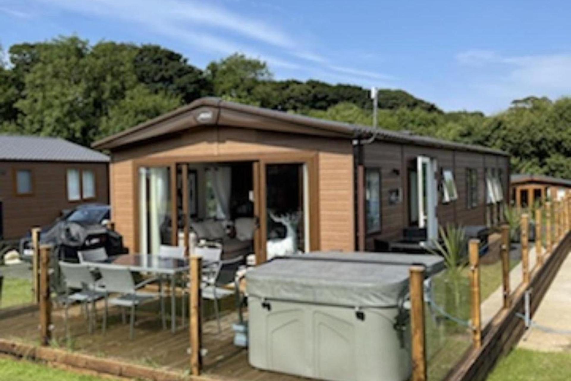 Luxury Boutique Style Lodge With Hot Tub Bridlington Exterior photo